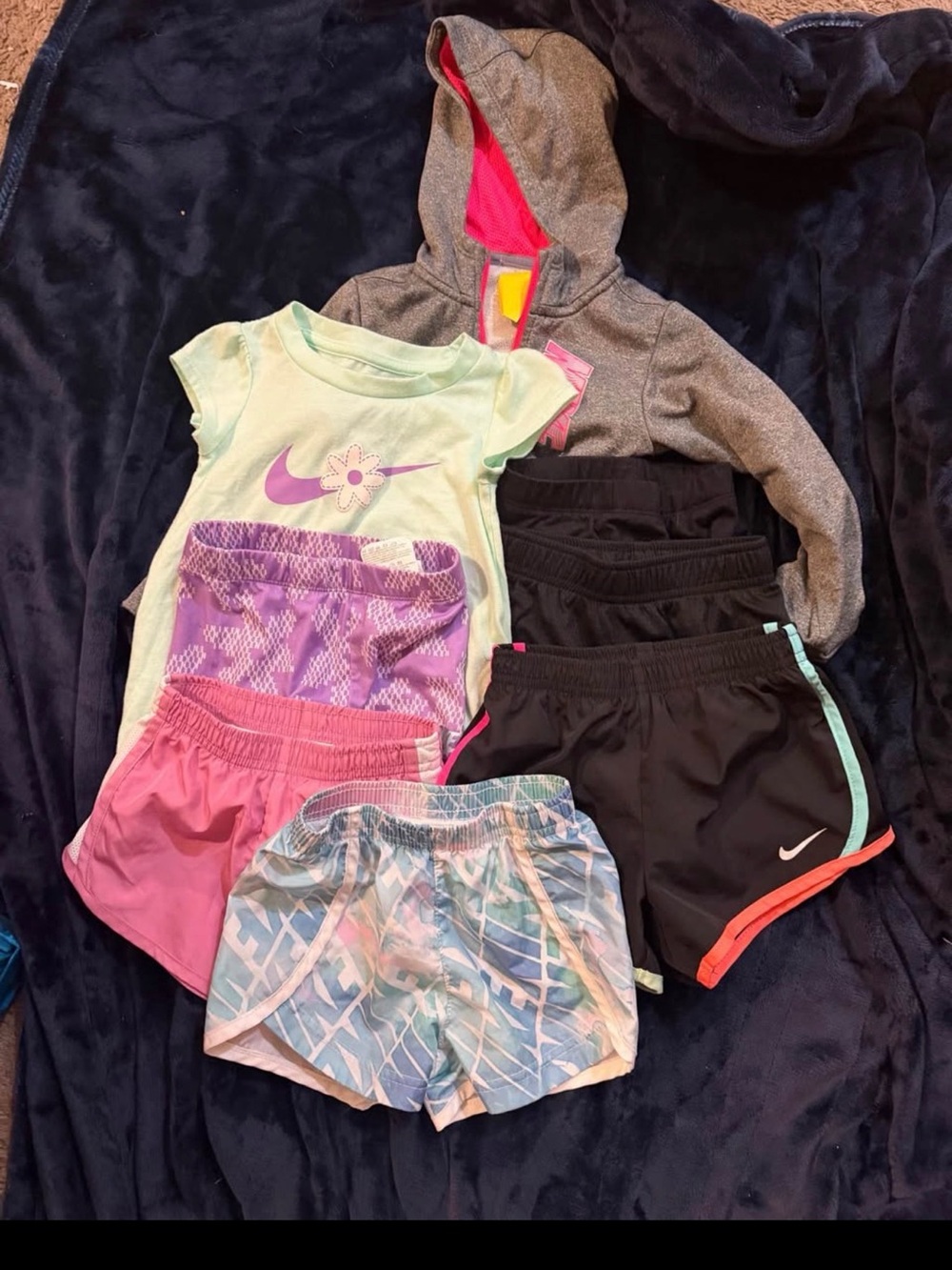 Girls 2T Nike clothes